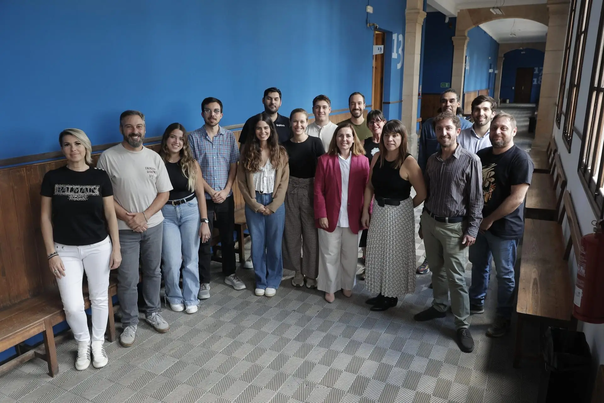 Participantes de las categorías Start, Sprint, y del programa Youth, junto a la formadora Cristina Faustino
