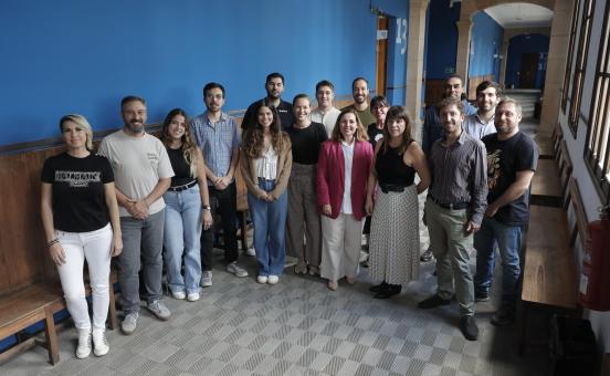 Participantes de las categorías Start, Sprint, y del programa Youth, junto a la formadora Cristina Faustino