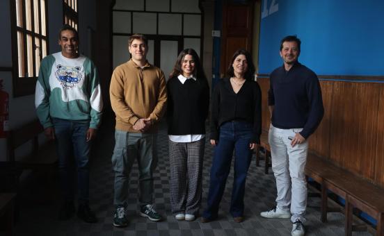 Desde la izquierda, Marvin Singhateh, coordinador del programa, Marc Iniesta, participante Youth, Daniela Sarria, participante Start, Lucía Mir, formadora y Helios Benavente, participante Start